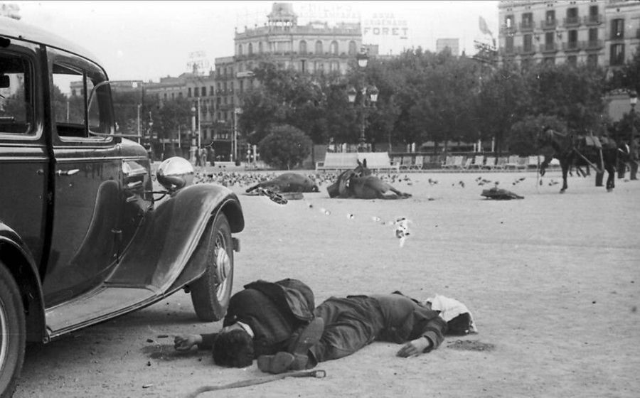 Imatge de Barcelona, durant la Guerra Civil / Foto d'Agustí Centelles.